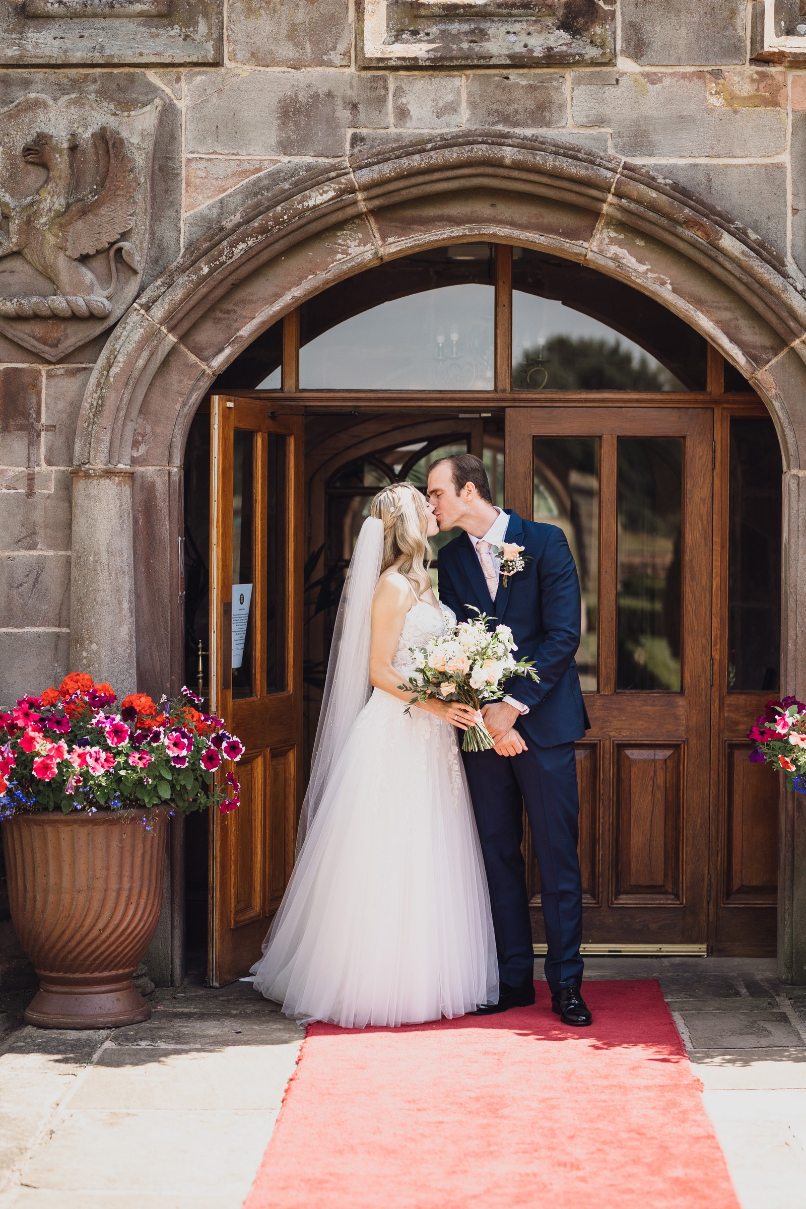 Victoria & James – An Elegant Bird-Themed Wedding Full of Heart and Harmony Victoria & James – An Elegant Bird-Themed Wedding Full of Heart and Harmony