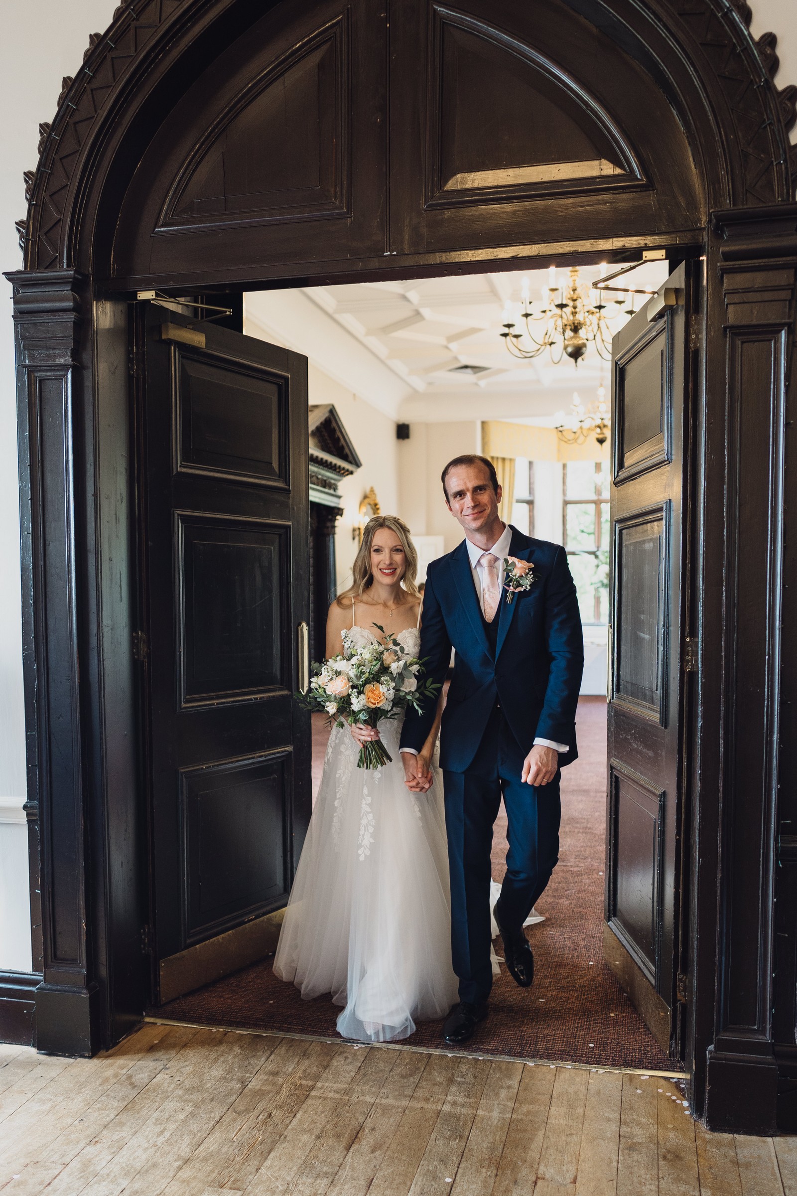 Victoria & James – An Elegant Bird-Themed Wedding Full of Heart and Harmony Victoria & James – An Elegant Bird-Themed Wedding Full of Heart and Harmony