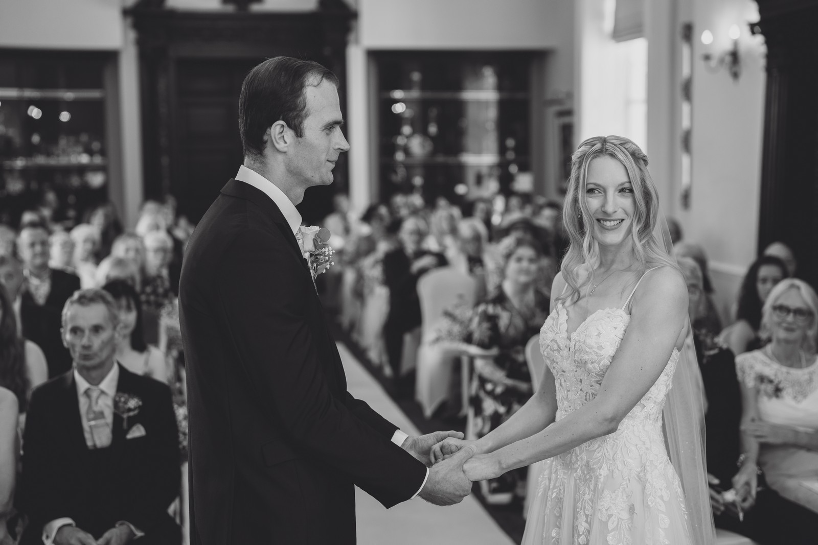 Victoria & James – An Elegant Bird-Themed Wedding Full of Heart and Harmony Victoria & James – An Elegant Bird-Themed Wedding Full of Heart and Harmony